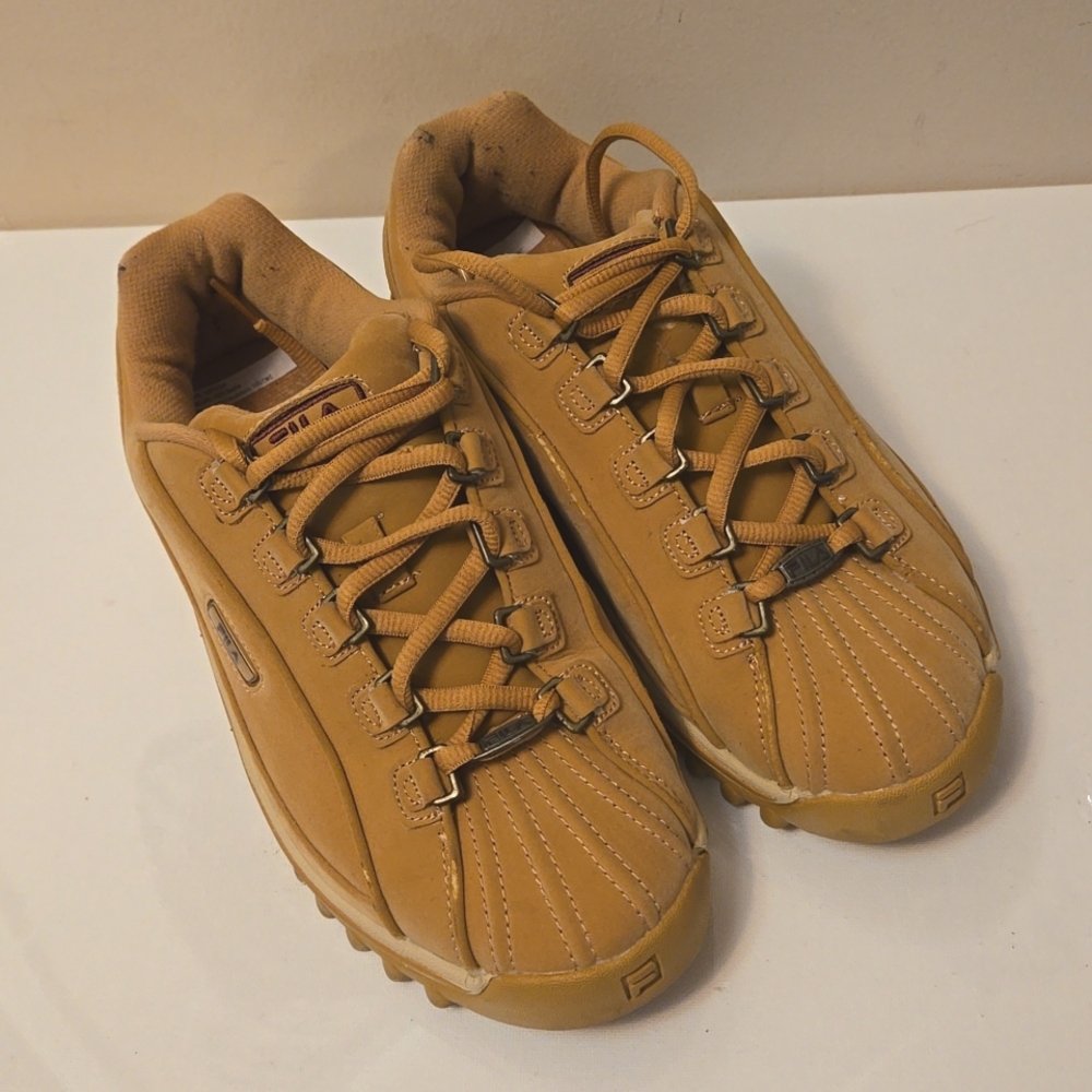 🌟Host Pick🌟Fila Sneakers 7.5 EUC